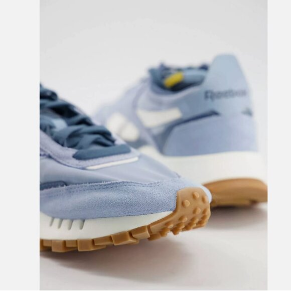 New Reebok Classic Leather Legacy Women’s Sneaker Size 5 MSRP: $80 - Picture 2 of 4